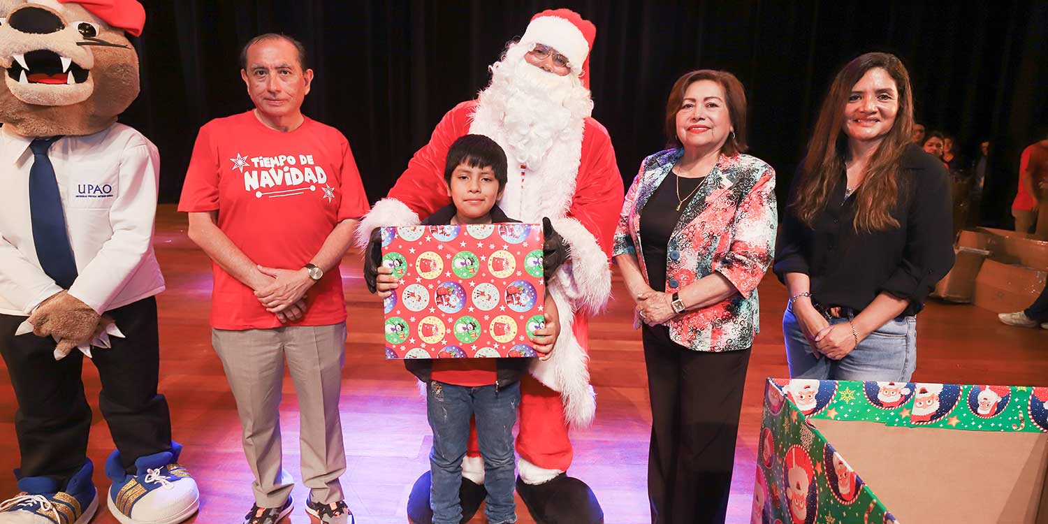 Navidad y salud en la UPAO - Celebración para 400 niños de Mache, Florencia de Mora y Alto Trujillo. Todos, beneficiarios de programa de salud integral orreguiano.